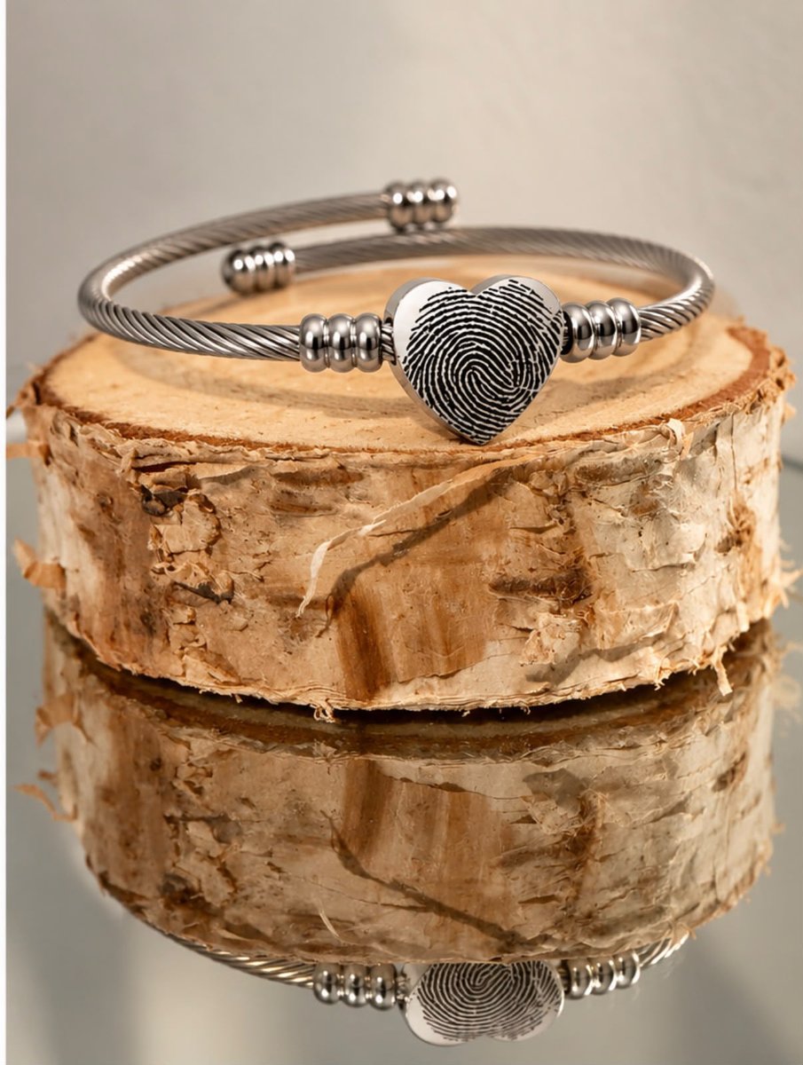 Zilveren armband met vingerafdruk op het hartje